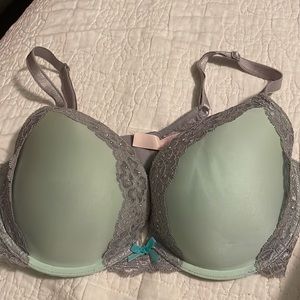 Victoria’s Secret 38D